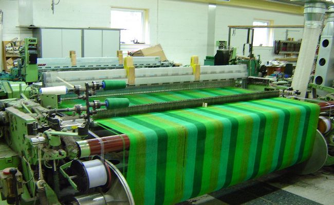 Weaving loom machine